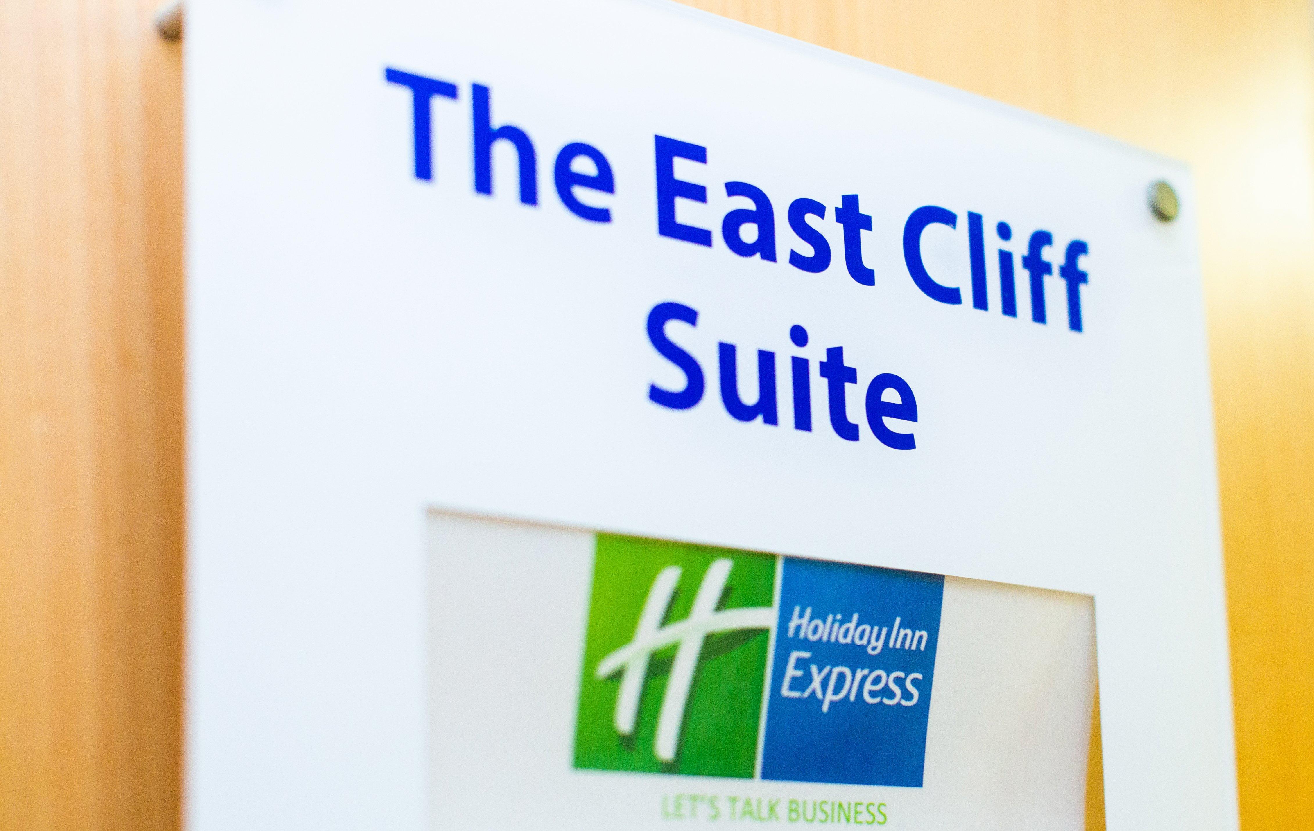 Holiday Inn Express Folkestone Channel Tunnel, An Ihg Hotel Esterno foto